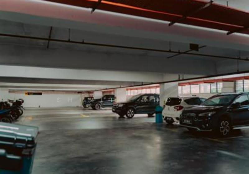 Basement car park with parked vehicles, photo 3 of 5